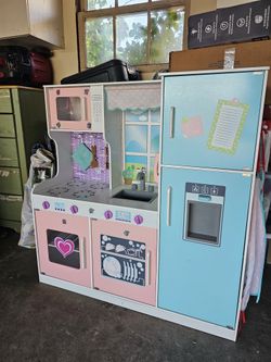 Toy Kitchen