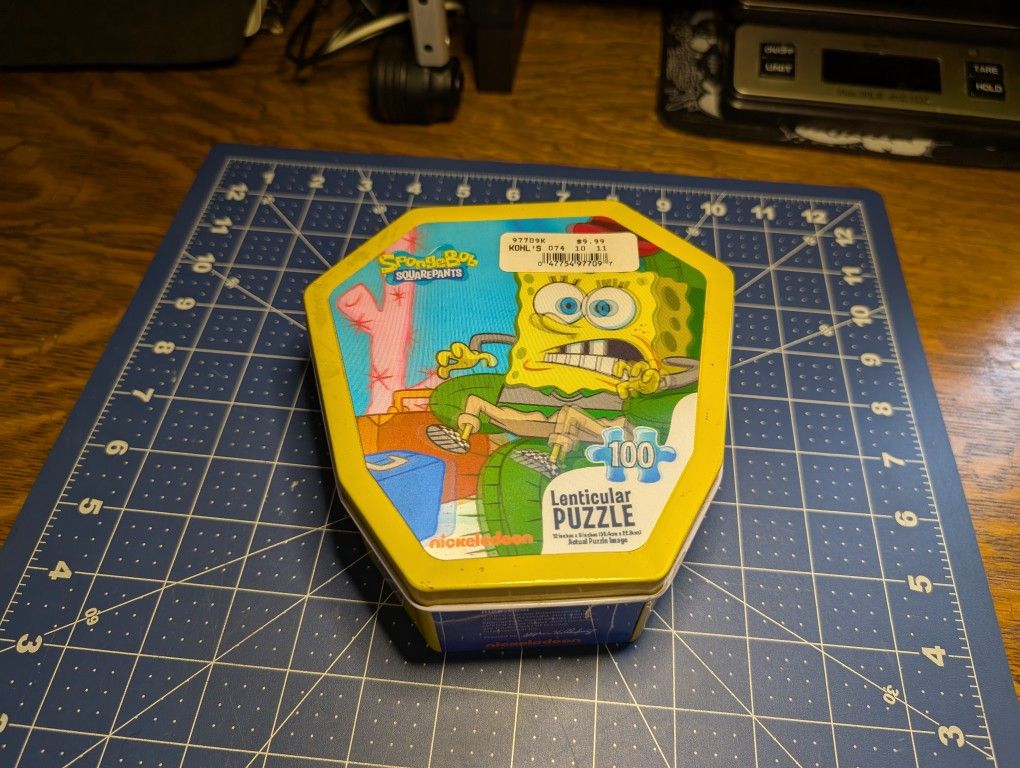 SpongeBob SquarePants Lenticular Puzzle 100 Piece Metal Tin COMPLETE
