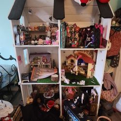Life Size Doll House