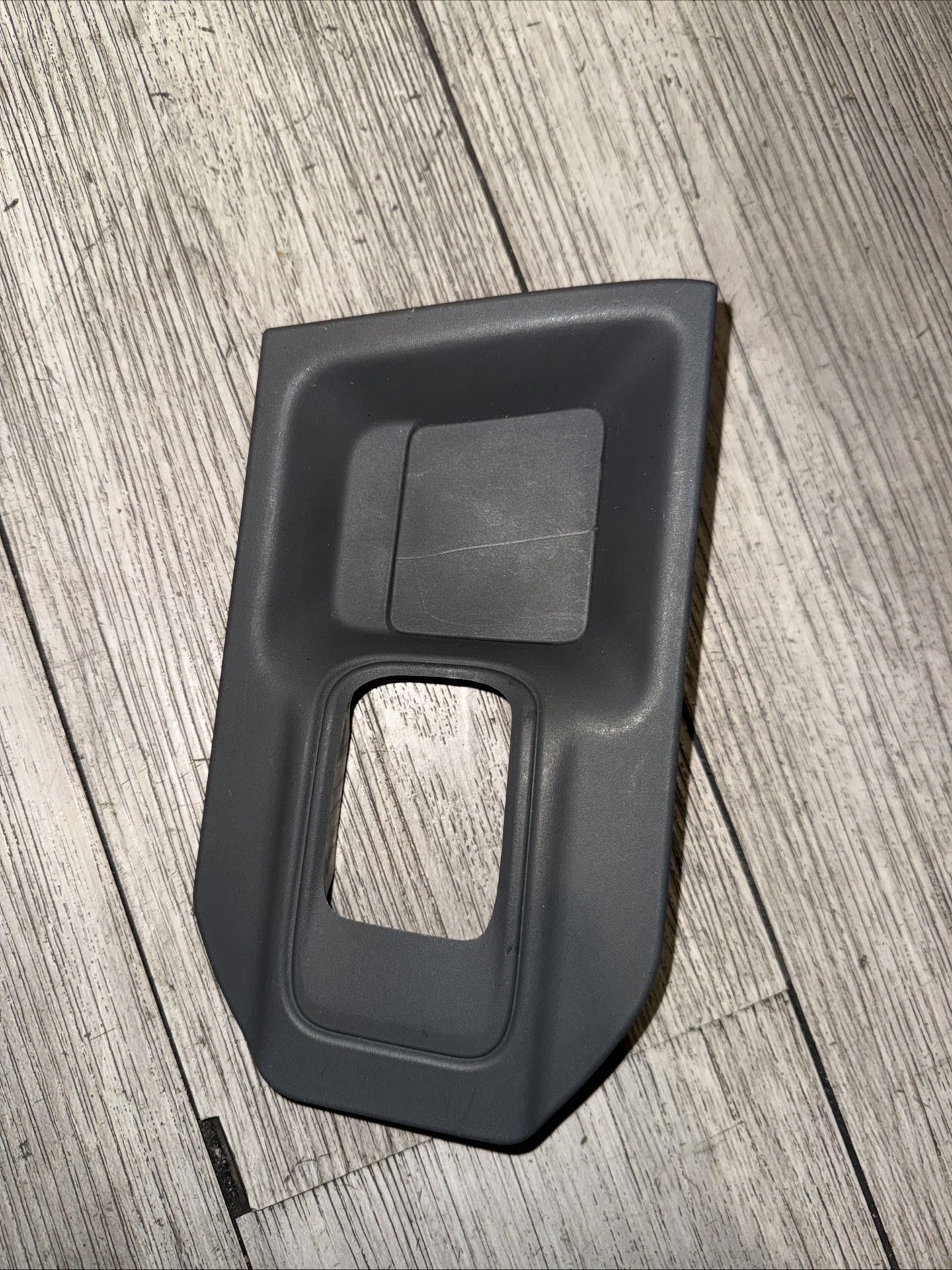 2013-2018 RAM 1(contact info removed) REAR RIGHT DOOR HANDLE BEZEL TRIM COVER SURROUND OEM