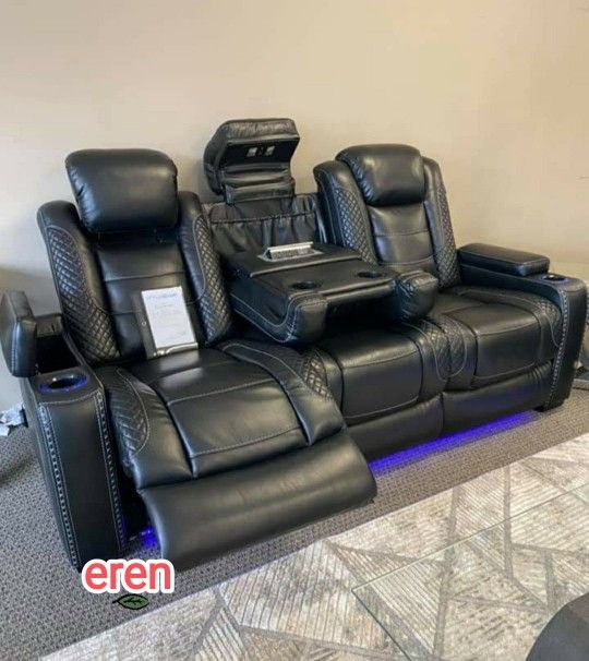 Great Deal💃Party Time Power Reclining Sofa 👌