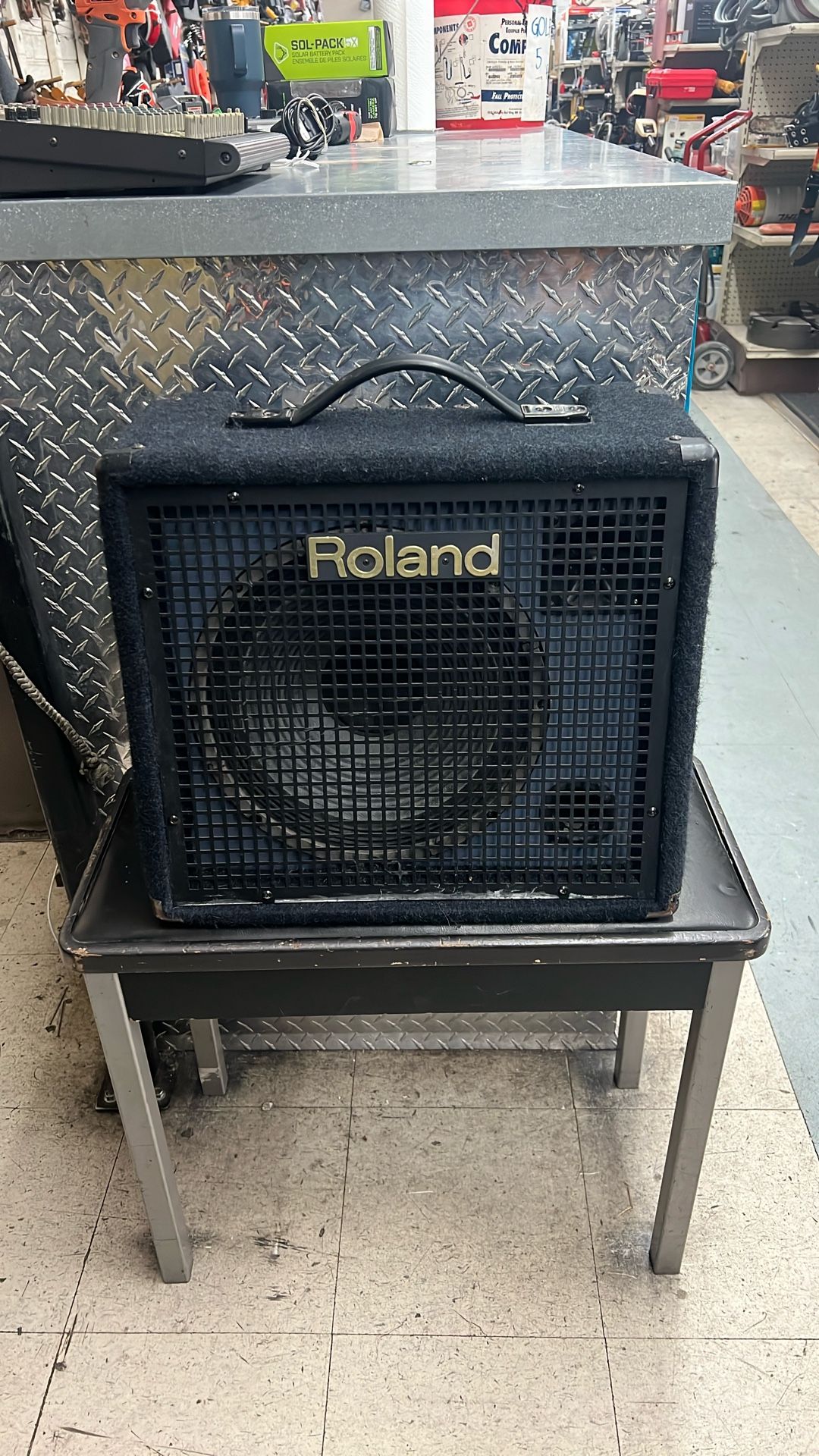 Roland KC-100 4ch Mixing Keyboard Amplifier