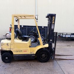 Hyster 5000lb Pneumatic Forklift 