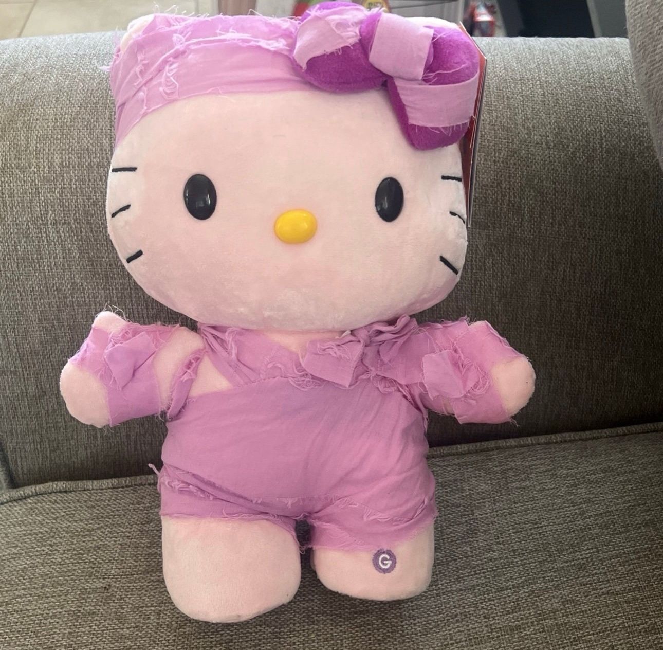 Mummy hello kitty