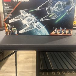 Lego Star Wars Mandalorian Fang Fighter vs Tie Interceptor set 75348