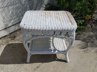 Vintage grapevine white wicker table