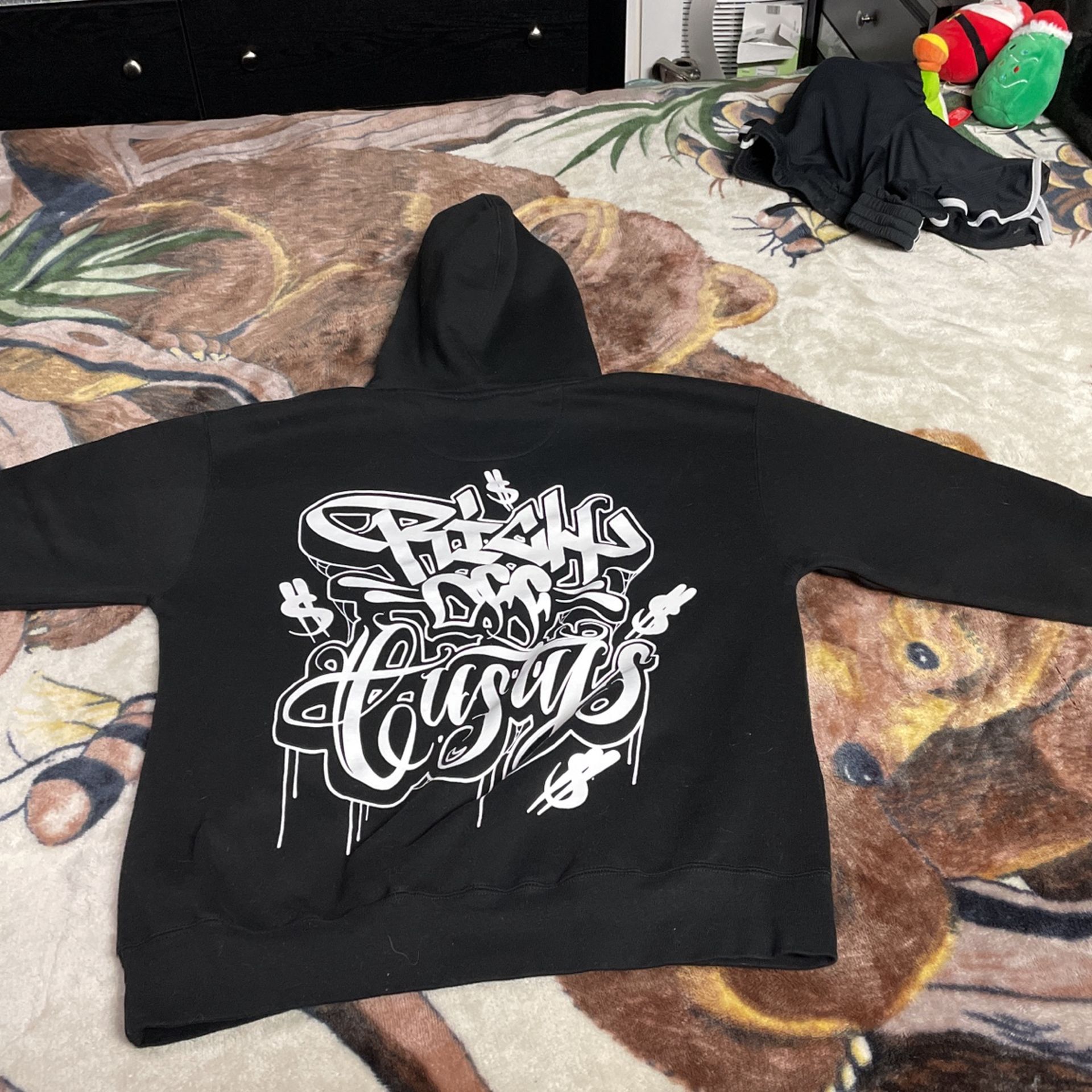 Rich off custys hoodie: size large baggy fit