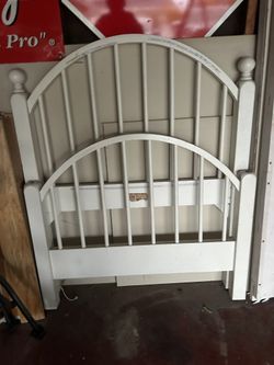 Stanley Girls Twin Size Bed And Mattress