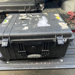 Pelican Storage Case, Suitcase, Handle, Wheels, Decent Shape