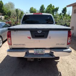 Nissan frontier tonneau cover