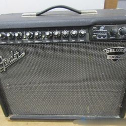Fender 2004 Deluxe 900 Electric Guitar Amplifier 90 Watt 1 x 12 Combo Amp