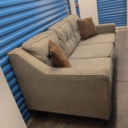 Grey Comfy Couch (free delivery)