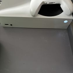 Xbox Series S / Used 