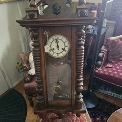 Beautiful 19th. Century German Regulator Walnut Case Wall Clock ! Circa 1880's! Good Condition! 
