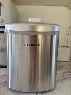 FridgeAire Nugget Ice Maker