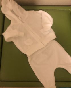 Carter’s Newborn set