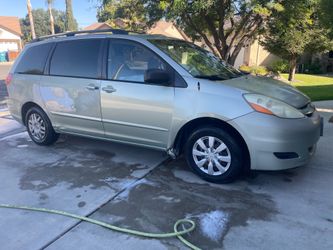 Van 2006 sienna
