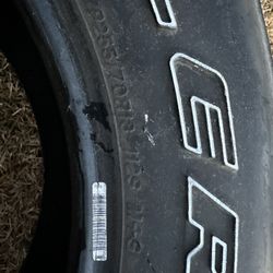 Set Of 4 Bridgestone Tires 