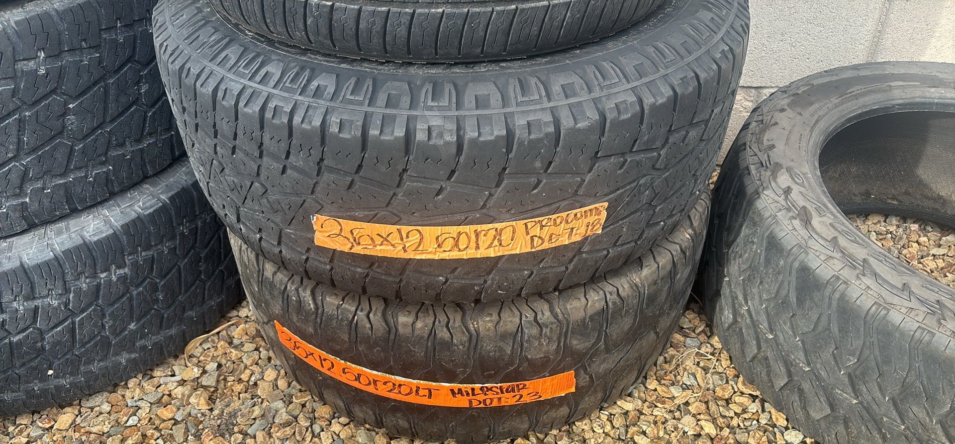 35x12.50r20LT