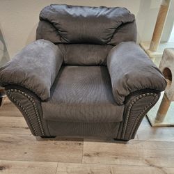 Oversized Comfy Chair 