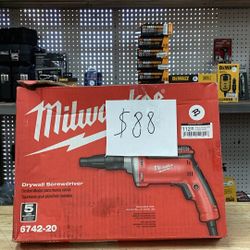 Milwaukee 0-4000 RPM Drywall Screwdriver 