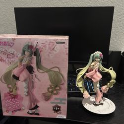 Hatsune Miku Figure Lot
