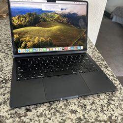 MacBook Air M2