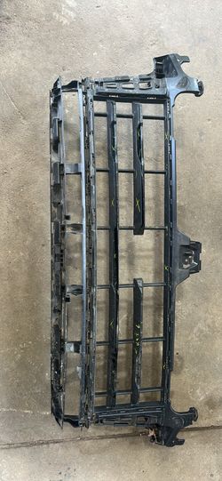 2019-21 PORSCHE CAYENNE GRILLE CENTER BLACK 9Y0807683A OEM