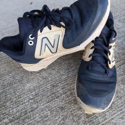 New Balance Molded Cleats 