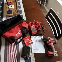 Milwaukee 2801-20 W/Battery, Charger And Bag