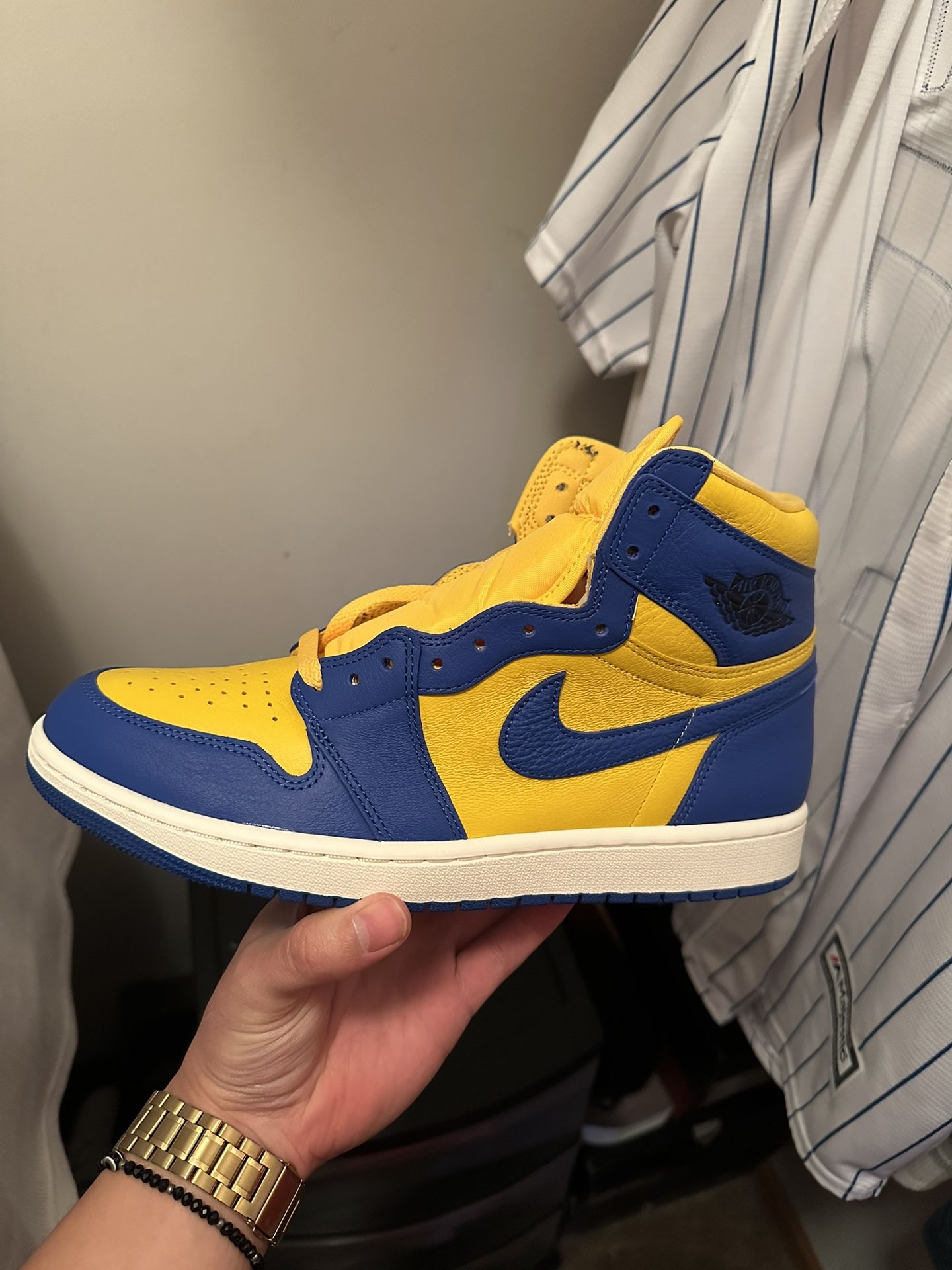 NEW DEADSTOCK Jordan 1 Retro “Reverse Laney” Men Size 9.5 Women Size 11
