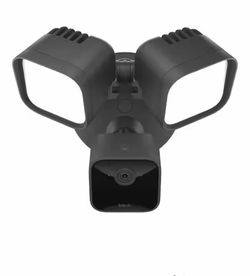 Wired Floodlight Camera - Smart Security Camera, 2600-Lumens, HD Works with Alexa - 1 Camera (Black)