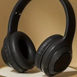 NICE BLACK WIRELESS HEADPHONE 