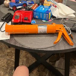 Caulk Gun Brand New 5$