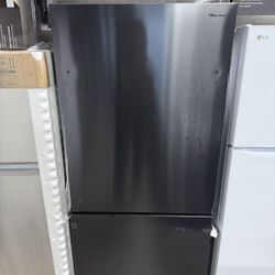 New open box Hisense 17.2-cu ft Counter-Depth Bottom-Freezer Refrigerator