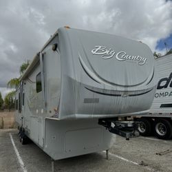 38 Ft Fifth Wheel Big Country 