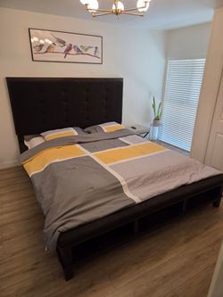 California King Storage Bed Frame & Mattress Set - Excellent Condition