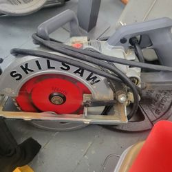 2 Worm Drive Power Saws