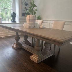 ST. JAMES RECTANGULAR EXTENSION DINING TABLE