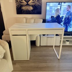 White Desk (IKEA Micke Desk)
