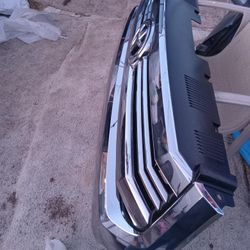 2014-2017 Toyota Tundra Grill Original Oem