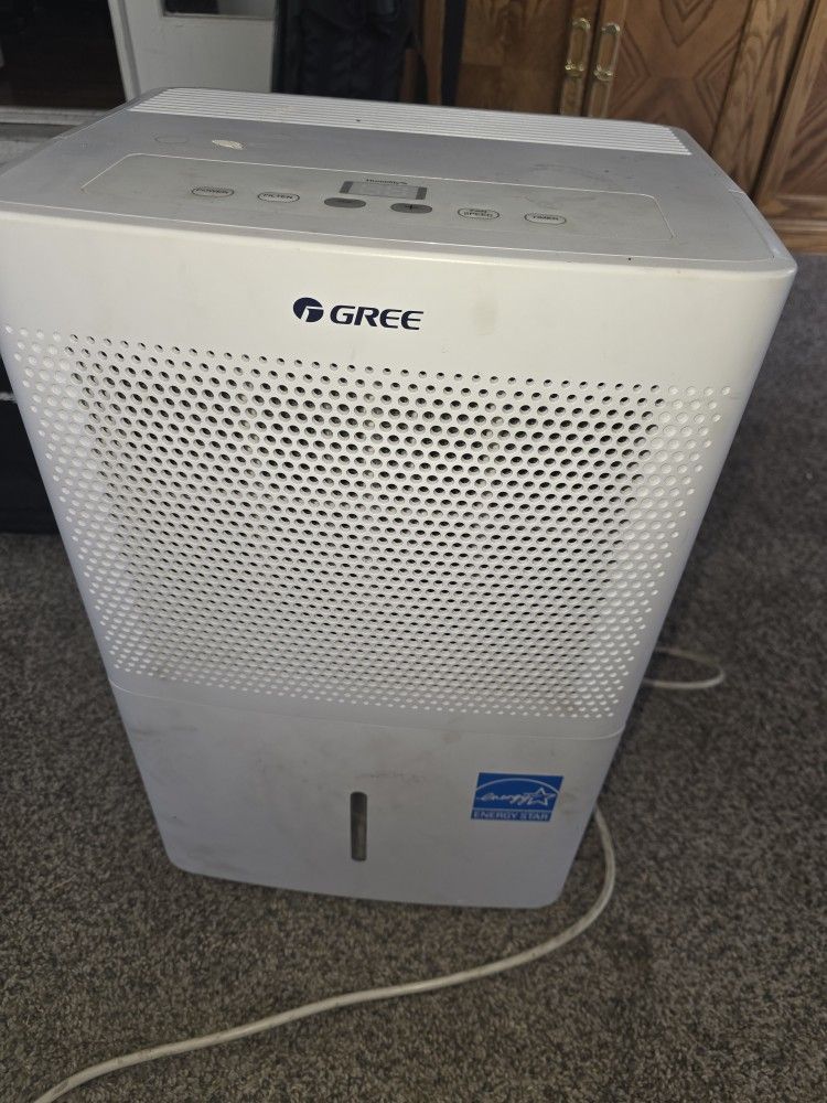 Dehumidifier 