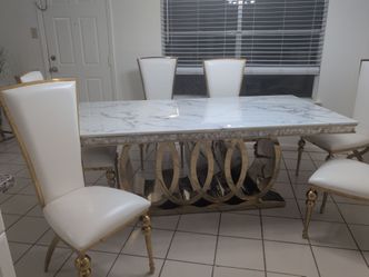 Dinning room table