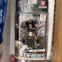 Drew Brees New Orleans Saints NFL Series 23 McFarlane NIB Black Top Gold Pants