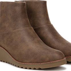 Life Stride Ankle Boot. Size 10. New $55