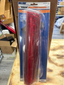 New third brake light for 2000-2006 Yukon Suburban Yukon XL Tahoe 1(contact info removed) see pics for details