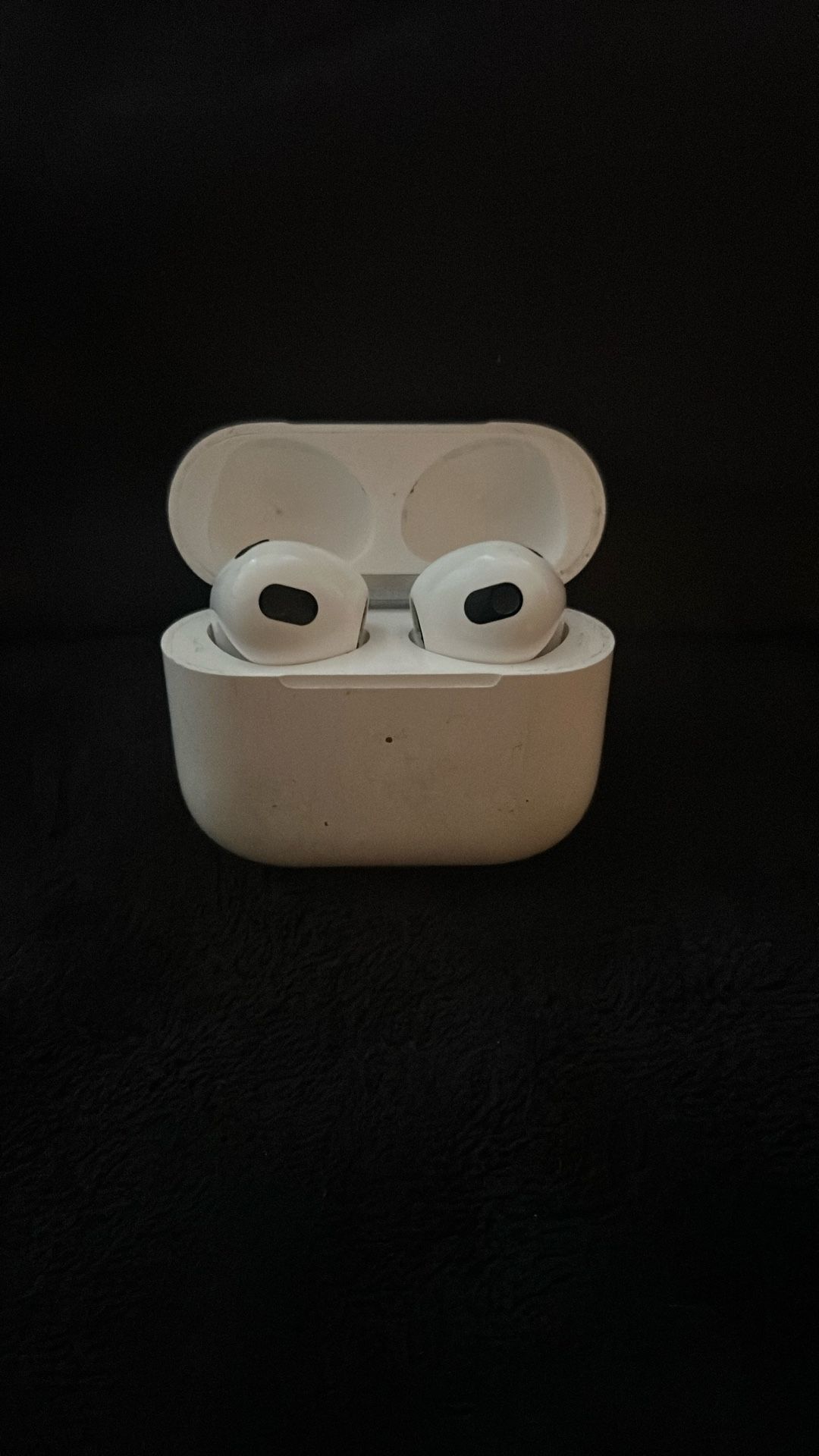 AirPods 4