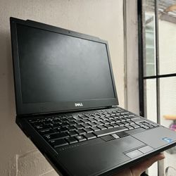 Dell Latitude E4300 (Intel Core 2 Duo) 320GB HDD | No OS | Dead Battery | AC Adapter Included