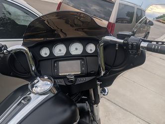 2017 Street glide trade chrome parts for black parts