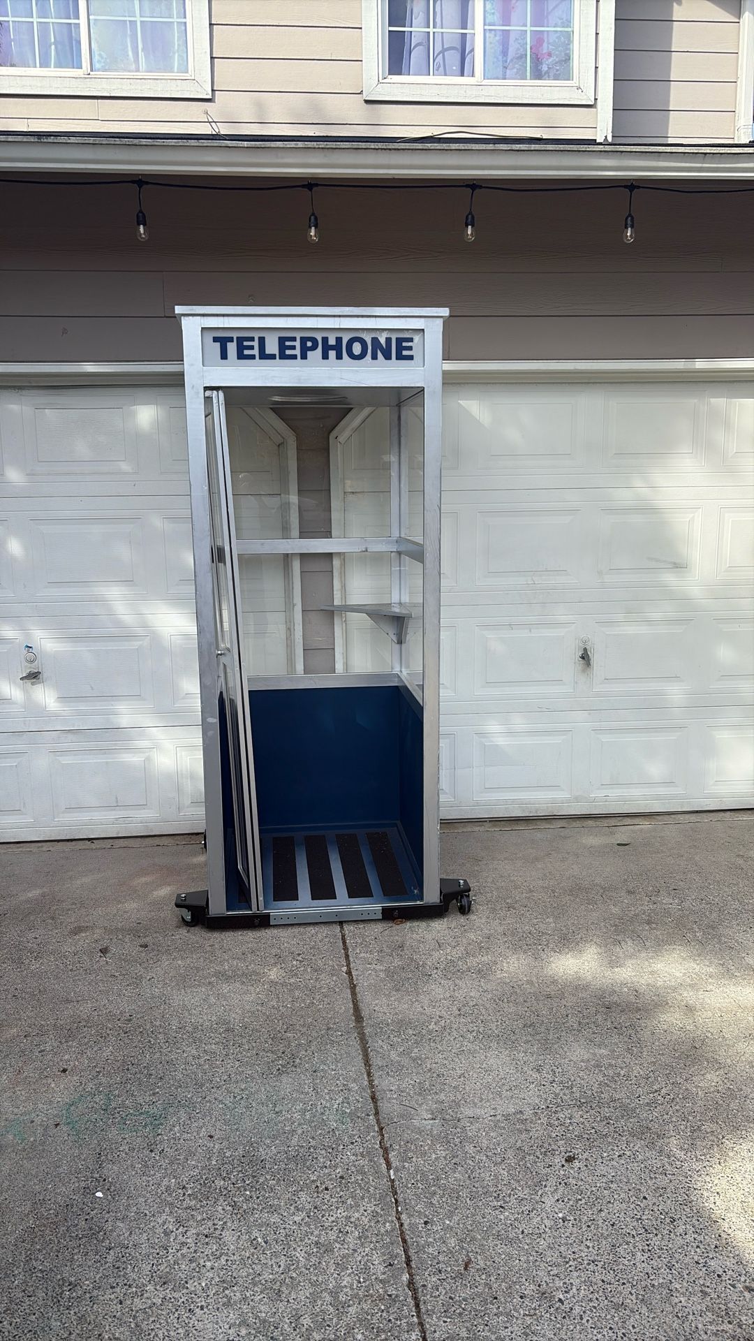free Telephone booth prop